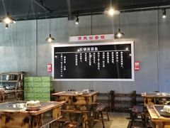 大堂-石锅苗苗鱼(武汉首店)
