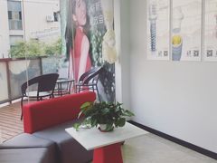-茂菊口腔连锁(浦东南路店)
