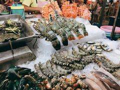 -J Daeng Seafood