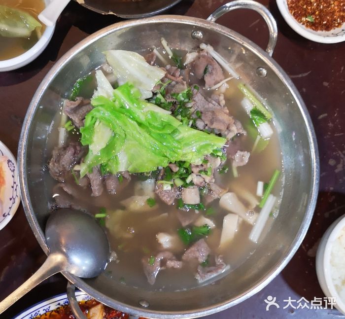 冯四孃跷脚牛肉·非物质文化遗产店翘脚牛肉汤小锅图片