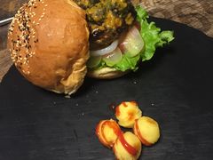 -HIGH FIVE哈福手工汉堡(桂林路店)