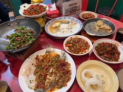 -堂瓦里·34年传统赣菜(第一街区店)