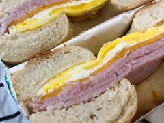 煎蛋芝士火腿贝果明治-BIG BAGEL(永康路店)