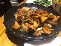 杏鲍菇竹耳爽肉片-十三式重庆江湖菜(金茂览秀城店)