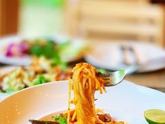 -Chom Cafe and Restaurant