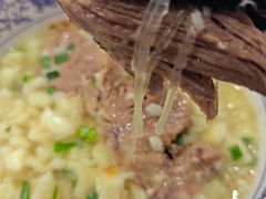 -一间楼牛羊肉泡馍馆(东一路店)