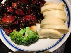 龙井脆皮茶香肉-老头儿油爆虾·知味杭州(爱琴海购物中心)