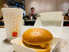 麦香鱼汉堡-麦当劳(科苑地铁站店)