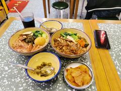 招牌猪脚剁椒卤汁拌饭-流浪地图剁椒卤汁拌饭(未来城购物广场店)