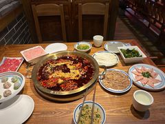 -小天鹅火锅·一线江景洪鼎旗舰店(洪崖洞店)