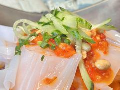 -野山舂·贵州现舂酸汤火锅(鸿通城店)