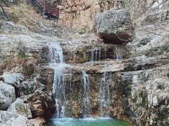 -大平台龙居瀑布旅游区