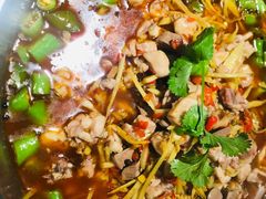 -兔行天下-鸿鹤鲜锅兔(中海国际店)