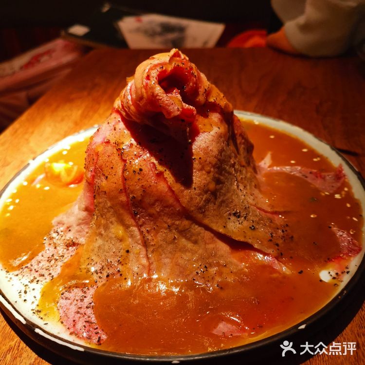 周末太火爆，根本都没有位置。装修很日系风，环境不错