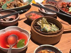 -包整·丝娃娃(一览甲秀楼风景店)