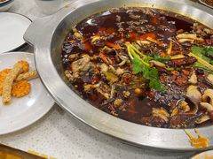 -老表牌·蛙蛙鸡冷锅鱼(成都东站店)