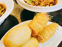 红糖糍粑拼榴莲酥-以前的小酒馆(中山广场店)