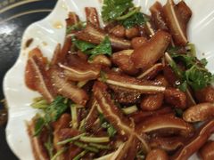 -鱼众不同·鸡公煲·烤全鱼(国顺路店)