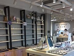 -瑞司视光眼镜·蔡司战略合作眼镜店(新街口店)