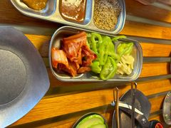 -叽叽扎扎烤肉场(生态城万达店)
