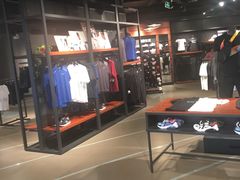 -耐克(恒隆广场店)