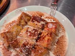 漏奶滑-潮界(虹桥新天地店)