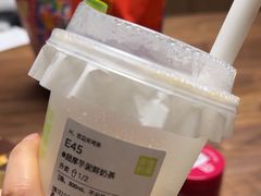 -奈雪的茶(湖滨银泰in77C区PRO店)