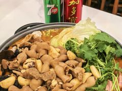 -彭记铁锅肥肠(东四总店)
