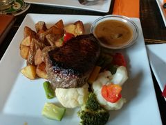 牛排-Husi Bierhaus