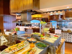 自助取餐区-广州中心皇冠假日酒店-环市食坊·海鲜自助餐厅