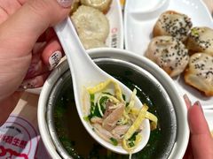 -小杨生煎(金山百联购物中心3楼店)