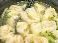 鲜肉小馄饨-上味馆南翔小笼(真金路店)