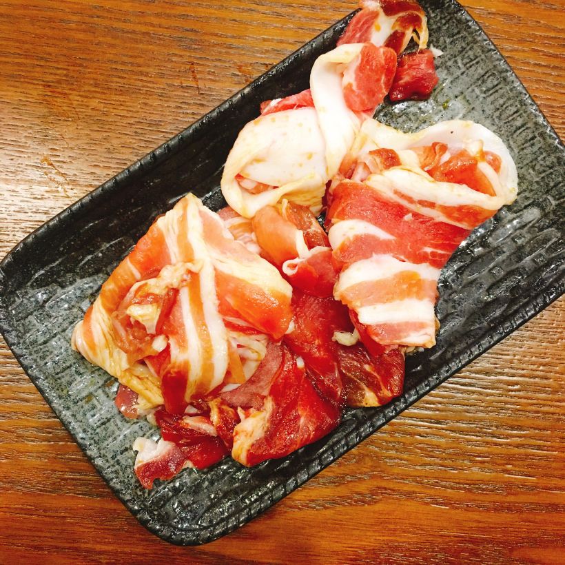 「原味五花肉」(32rmb):这个摆盘没有牛五花那么整齐.