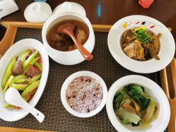 -臻康乃馨月子中心(集美店)