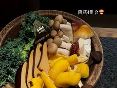 -三出山火锅(万象天地店)