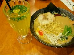 -本气家(悦荟万科广场店)