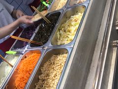 自助取餐区-三兄弟高炉烧饼