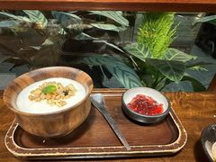 -银米·云南传统过桥米线(双廊黑金冠店)