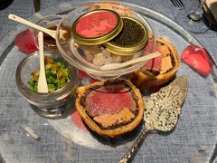 惠灵顿牛排-弦月窗LUNETTE BY AMANDA(复兴路店)