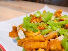 -缘生态云南菜·野生菌庭院餐厅(华侨城店)