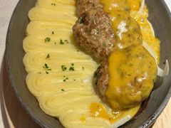 俄式传统肉饼配土豆泥-俄士厨房(环球港店)