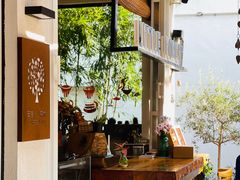 -Cafe In Little Forest