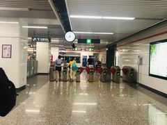 -盈丰路(地铁站)