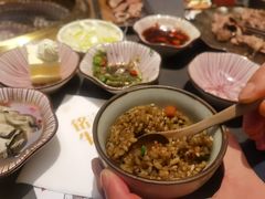 -铭牛烧肉·和牛海鲜自助(高新月牙湖店)