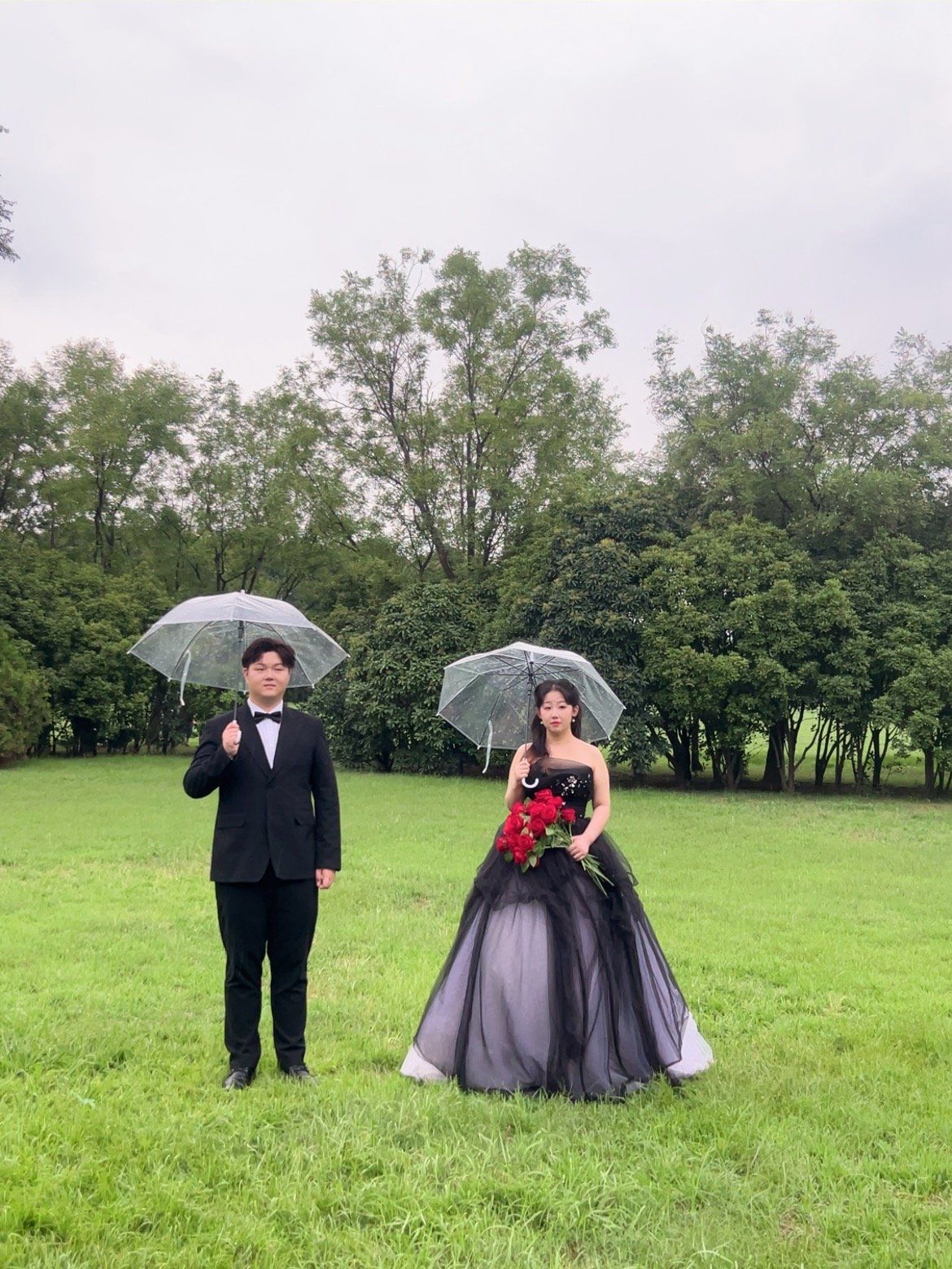 造型也是简单精致超级超级喜欢推荐栗子老师哦~
摄影师子凡老师很