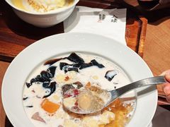 -RUXU入续糖水铺与包(卓悦中心店)