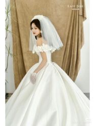 -Lady  Jane高端婚纱礼服馆