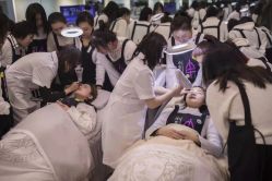 -小乐化妆美甲半永久培训学校