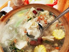 石橄榄炖鸡-洪大厨鸡煲(福田店)