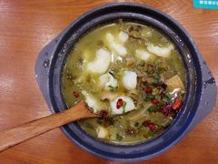 -周鱼小馆石锅酸菜鱼(活力汇店)